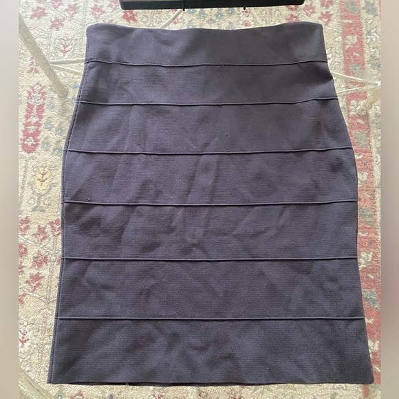 EXPRESS BODYCON SMALL SKIRT - Picture 4 of 4